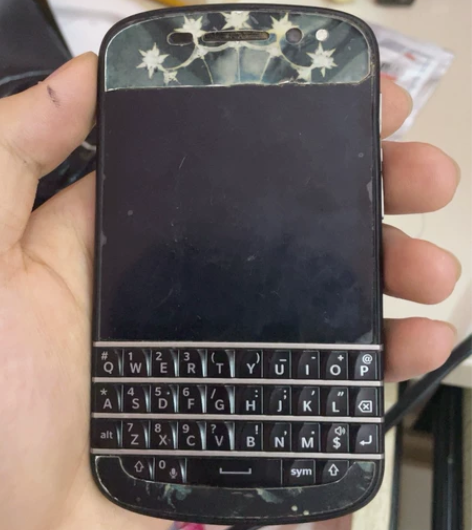 黑莓手机 价格可议 感兴趣的话点“我想要”...