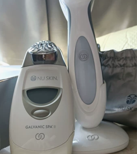 如新美容仪加洁面仪，美容仪有三个导头，送全...