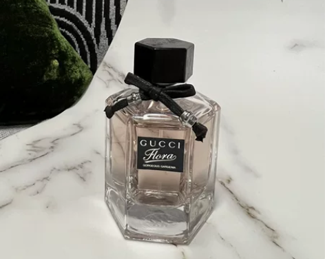 Gucci/绚丽古驰栀子花香水花之舞女士持...