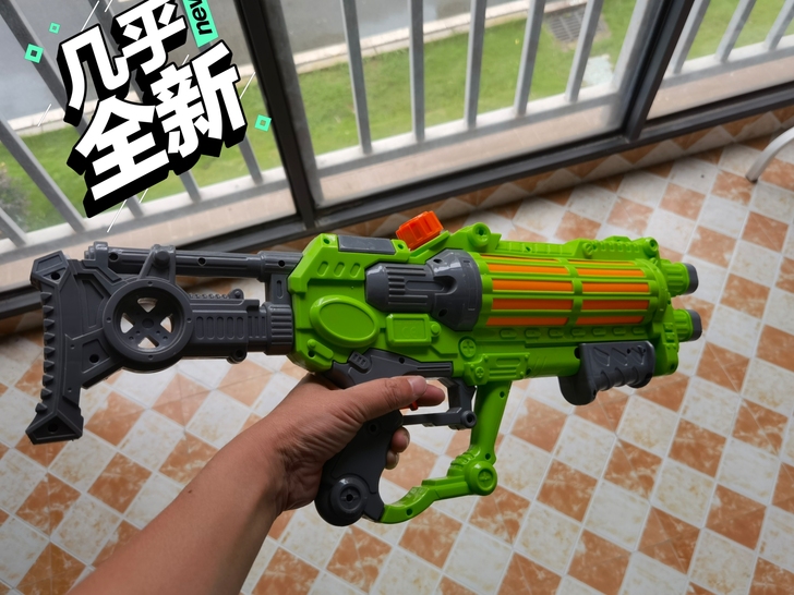 儿童水枪，买多了一把，打折转让。