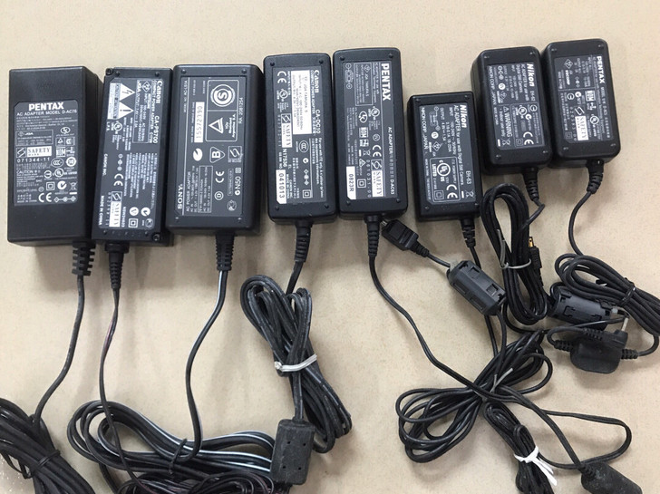 原装数码相机电源，有些全新有些是旧的。有宾...