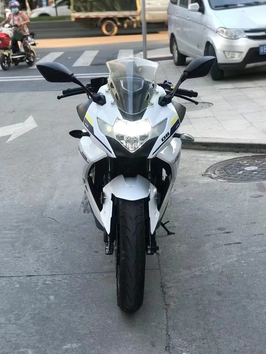 急售转让，双杠250排量，铃木GSX款枭风...