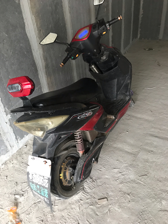 二手电动车,可以跑30公里左右,附近买菜跑...