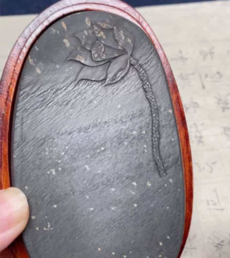 歙砚龙尾山老坑，水舷坑金星水波纹。尺寸如图...