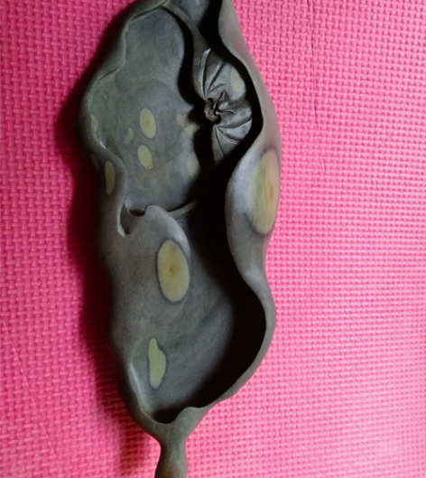 端砚梅花坑。尺寸25+10+2.5。。。少...