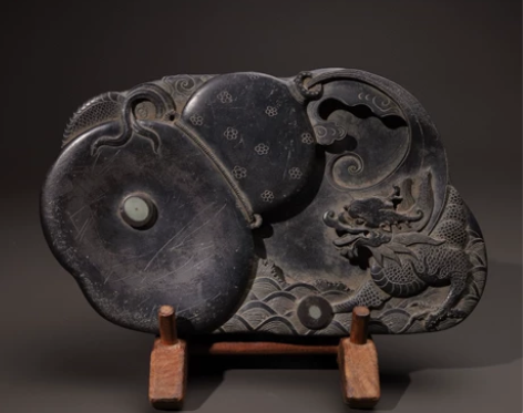 旧藏端砚：神龙送福禄 取料上乘，石眼清晰，...