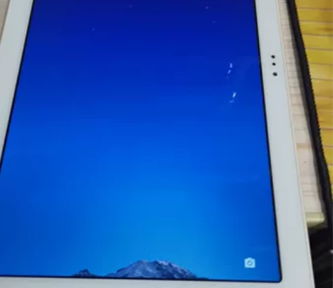 海信E22   金色 二手平板手机，4+6...