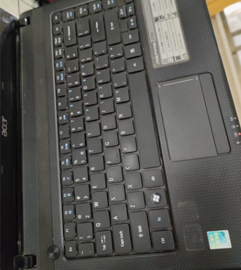 宏基acer4738G i3通电按开机没反...