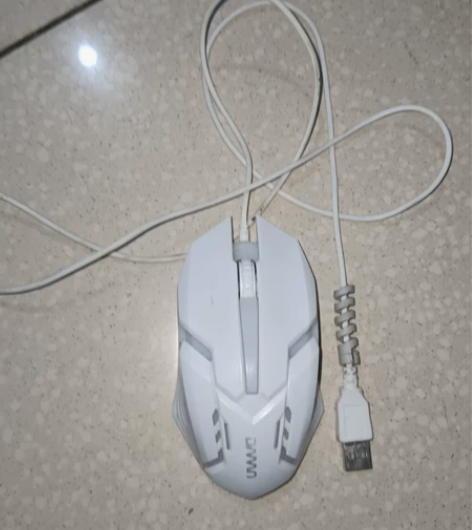 三个鼠标一起卖 闲着没有用 感兴趣的话点“...