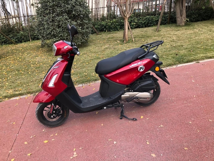 中能牌踏板摩托车，20年的车，3000多公...