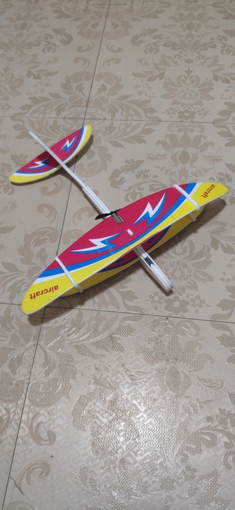飞机玩具，USB充电飞机，带灯，赔钱卖8块...