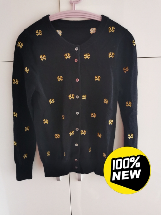 精致贝壳扣宽松羊绒针织开衫黑色圆领长袖外套