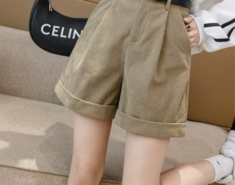 灯芯绒卷边短裤女秋冬2021新款高腰宽松阔...