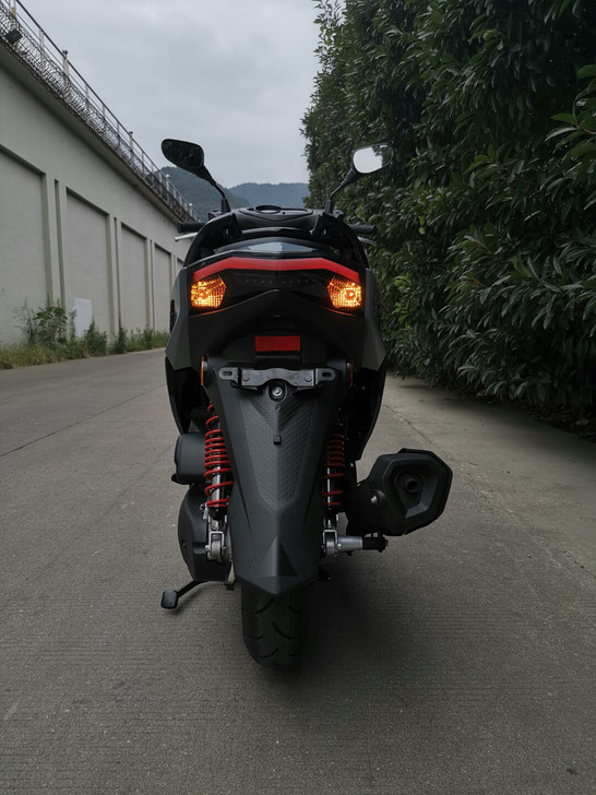 林海飞鹰金功劲战四代目三阳原厂后尾灯CNS...