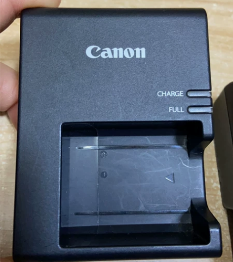 原装佳能单反LP-E10相机充电器 特价原...