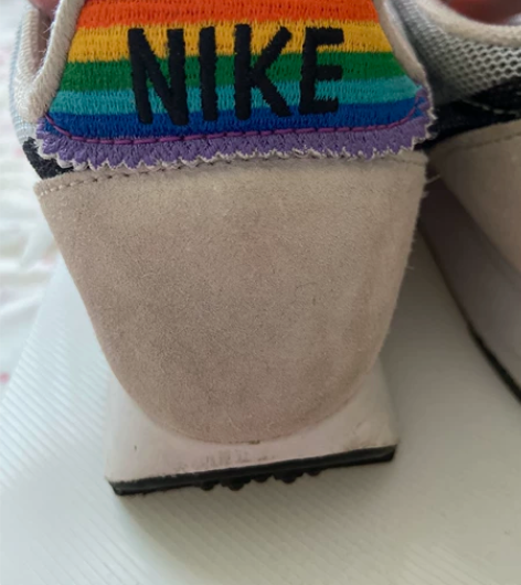 耐克NIKE彩虹运动鞋女鞋透气 正品 感兴...
