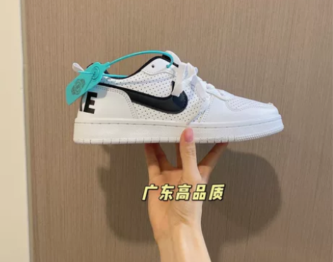 Nike大字母 36-44男女码数齐全  ...