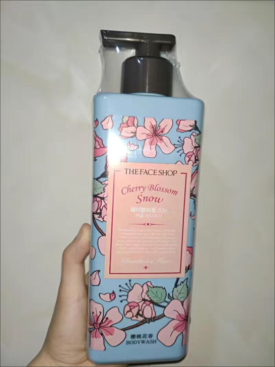 菲诗小铺香水沐浴露500ml