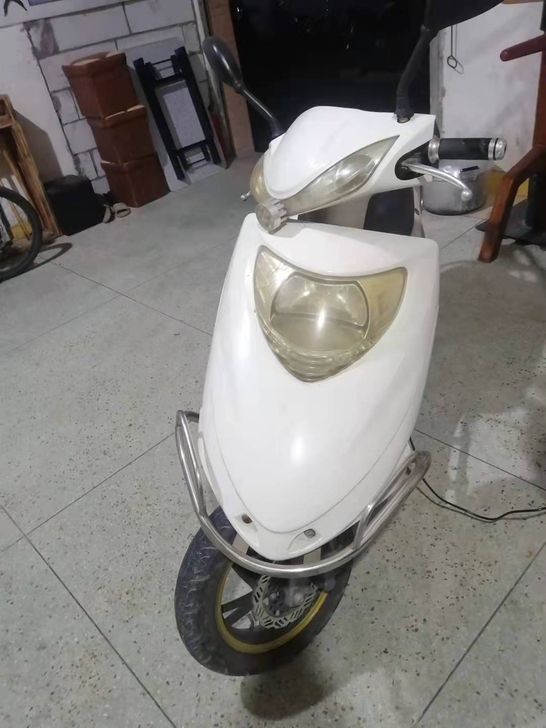 电动车 60伏，五个电池，成色如图，动力澎...