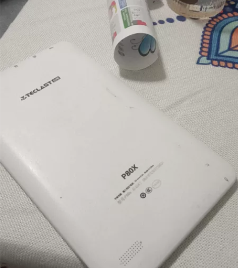 闲置平板电脑，用不到了，给钱就卖 感兴趣的...