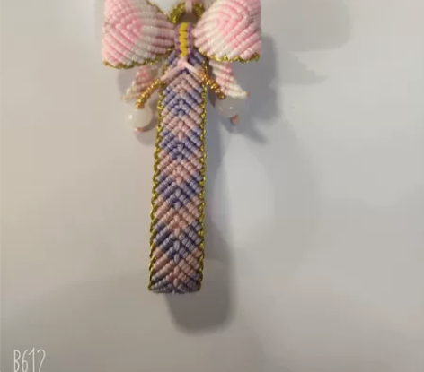 纯手工编绳手机挂绳#玉线#幻彩线 感兴趣的...