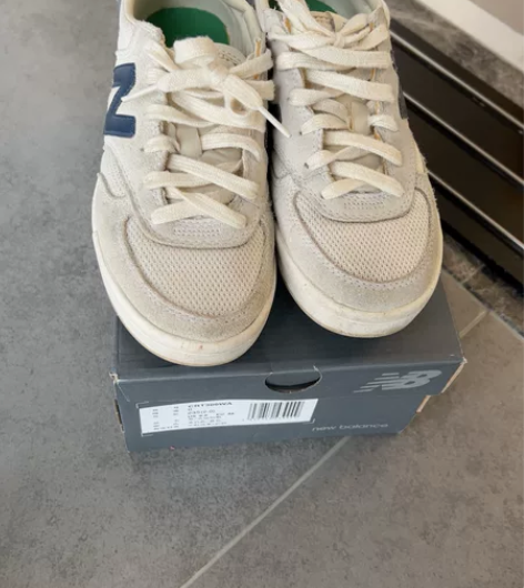 新百伦跑鞋，穿过多次，便宜出 感兴趣的话点...