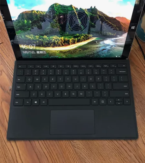 surface 四代i5 256G 屏坏了...