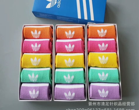 马卡龙女上司三叶草袜子，纯棉材质质量超好 ...