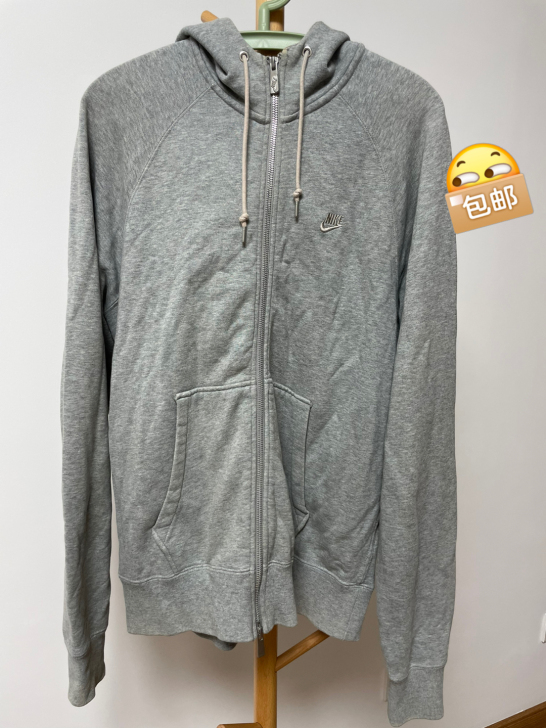 NIKE耐克灰色运动拉链款卫衣，m码，17...