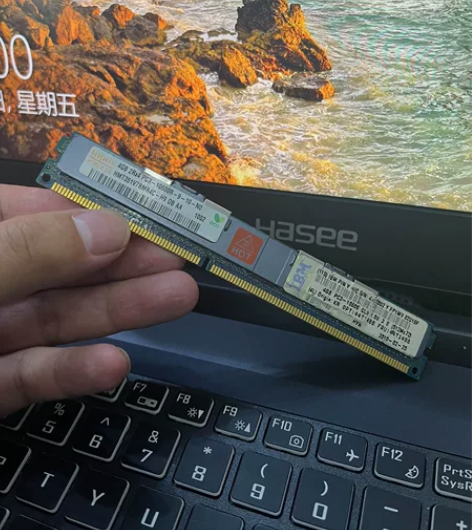 内存条 4G 感兴趣的话点“我想要”和我私...