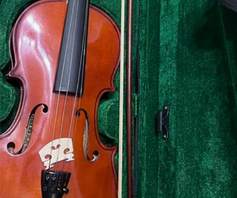 凤灵牌小提琴，自带调音器，松香，垫肩，包装盒，也可以当摆件哟...