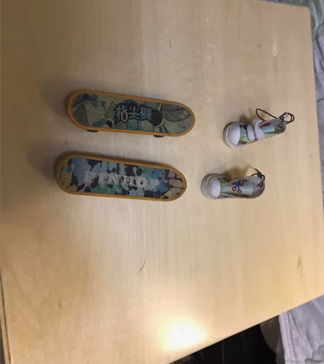 手指滑板一对手指鞋 顺丰包邮 出售不退不换...