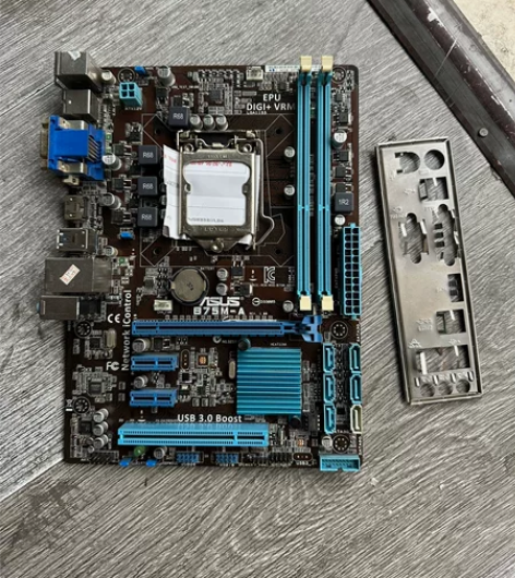 华硕B75-A主板 正常使用拆机 具体看图...