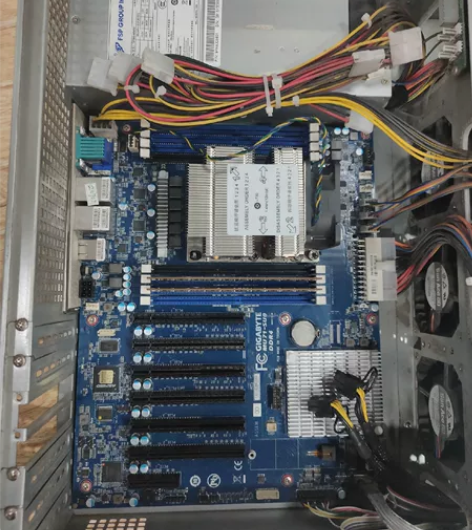 拆机技嘉MU71-SU0 单路lga364...