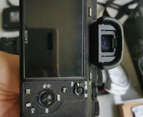 预出索尼A7M2全画幅微单机身。 95新左...