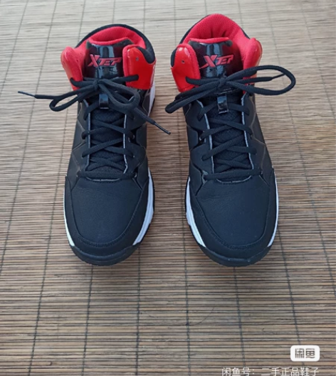 45码特步，男款篮球鞋。 鞋子八成新以上，...