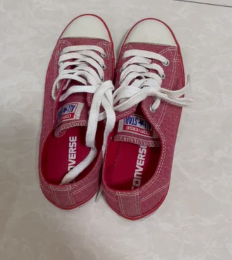 匡威专柜购入，薄款薄底，35码，因为尺码比...