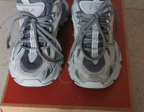 正品 有鉴定证书 斐乐鱼刺220码（适合小...