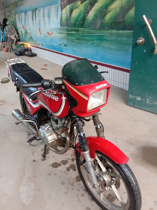 摩托车，豪爵125油刹的，就是电瓶不行，一...
