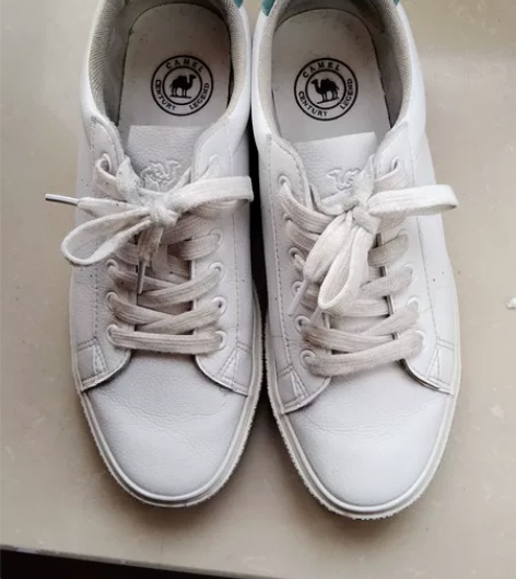 骆驼男鞋，正品，透气真皮，42码，有八成新...