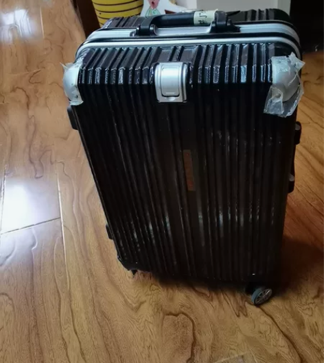 24-28寸,黑色自用闲置。9.9新。轮子...