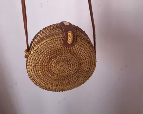 越南买的编织小包包 旅游必备 便宜出 感兴...