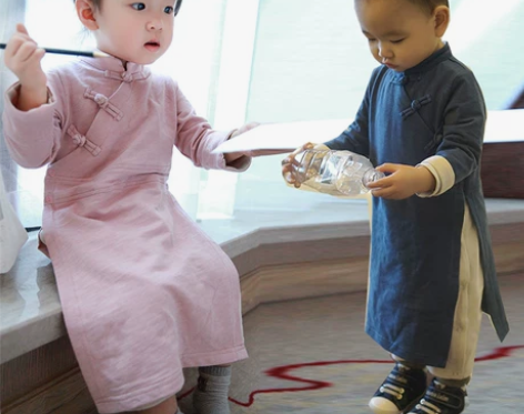 网红婴幼儿外出中国风汉服新生儿潮牌连体哈衣...