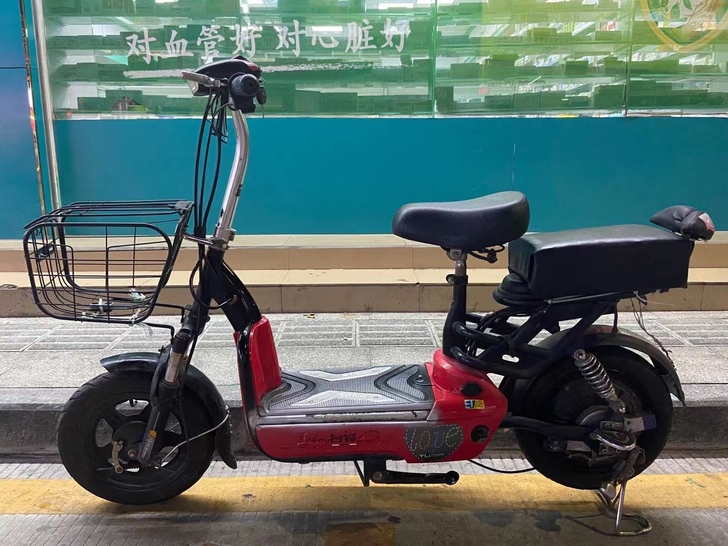 台铃电动车，48伏12安铅酸电池，续航二三...