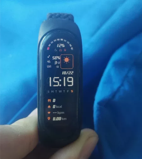 小米6手环nfc板，有充电线（非原装） 屏...