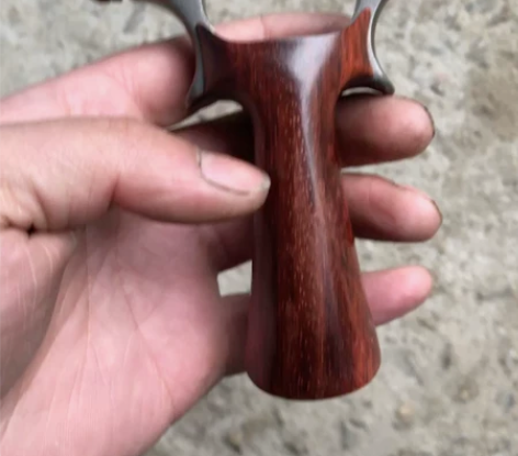 惊魂弹弓实木手柄木柄不锈钢弹工 感兴趣的话...