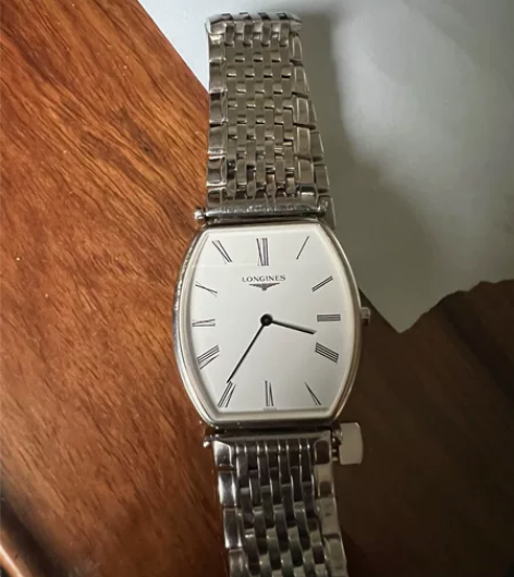 浪琴手表 正品，成色看图，功能正常，有兴趣...