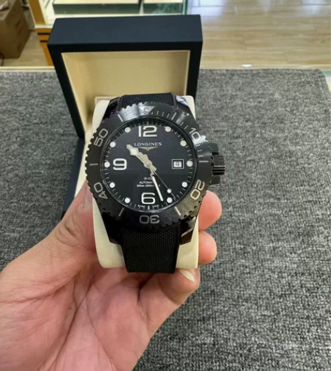 浪琴 康卡斯潜水系列男士手表 型号：L37...