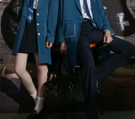 三分妄想 正版 名侦探柯南绀青之拳 长风衣...