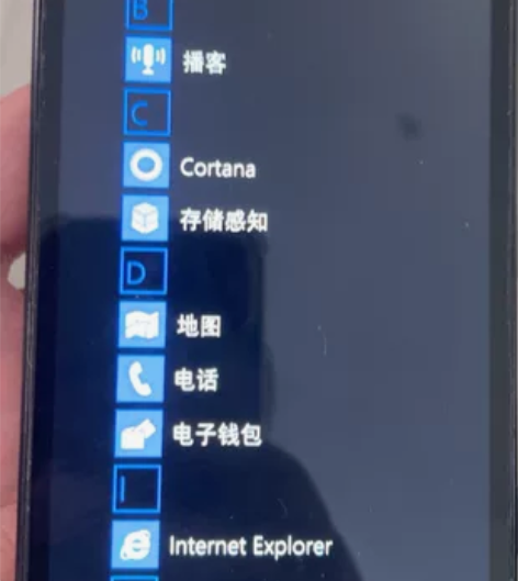 诺基亚1320，可以正常使用，拍照还不错，...
